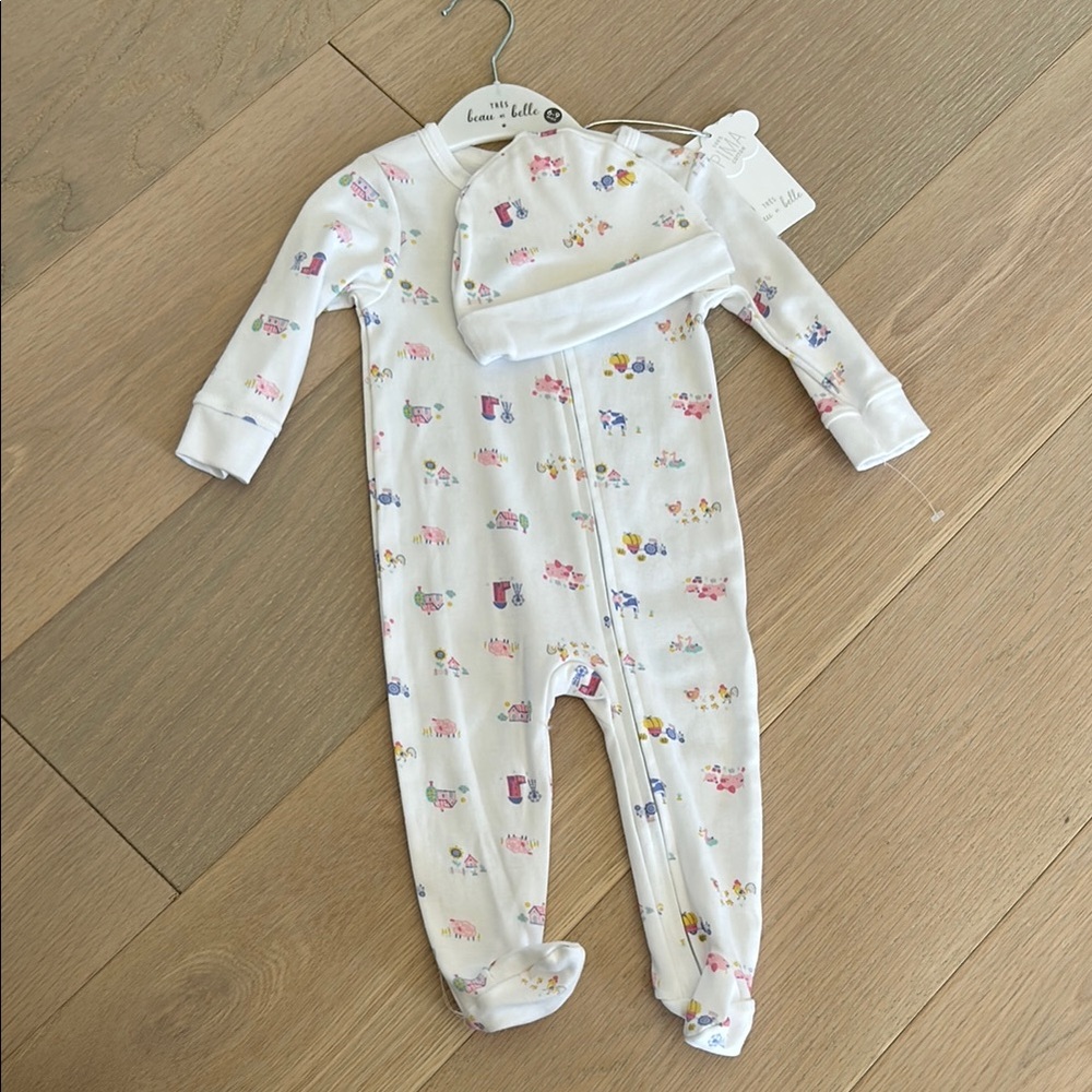 Tres Beau et Belle Baby Onesie and Hat Set - White with Farm Animal Print